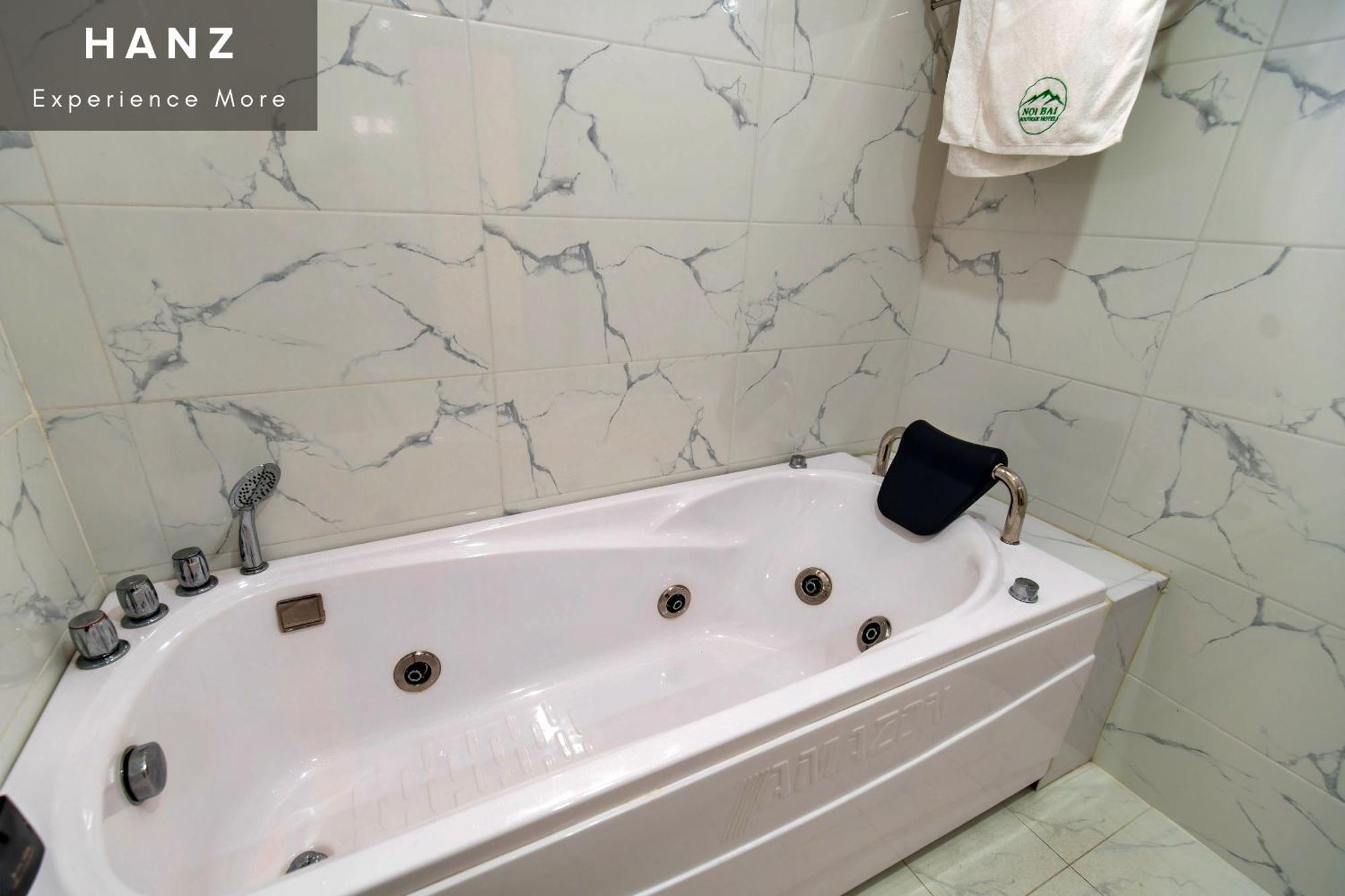 Hanz Noi Bai Airport Hotel Hanoi Bagian luar foto